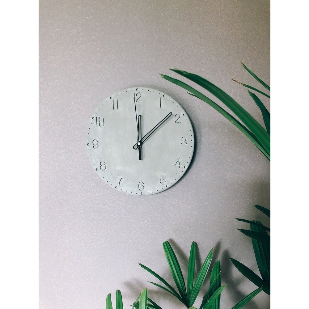 Reloj De Pared Con N&uacute;meros en Concreto  Hugga Store reloj huggastore.myshopify.com Hugga Store